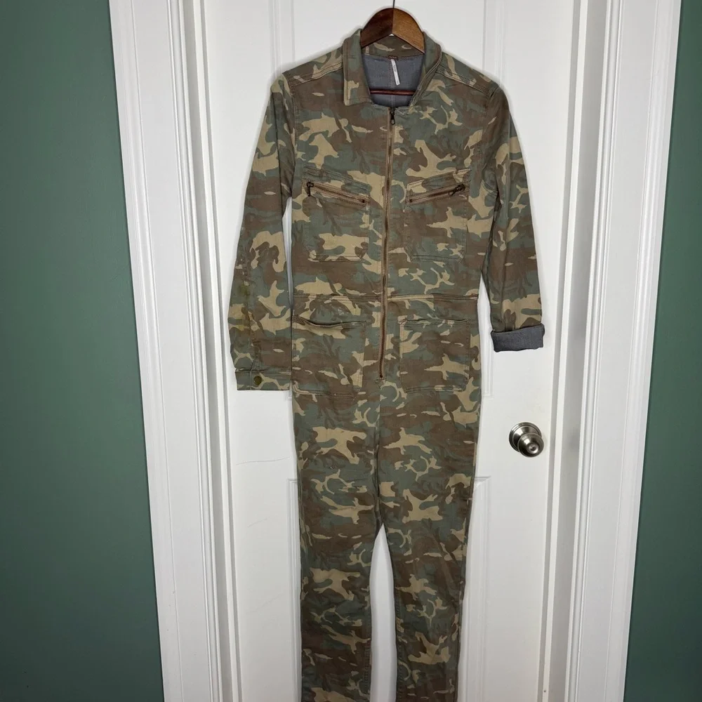 FREE PEOPLE Lennox safari style camo jumper  Jumpsuit L zipper - Picture 2 of 4